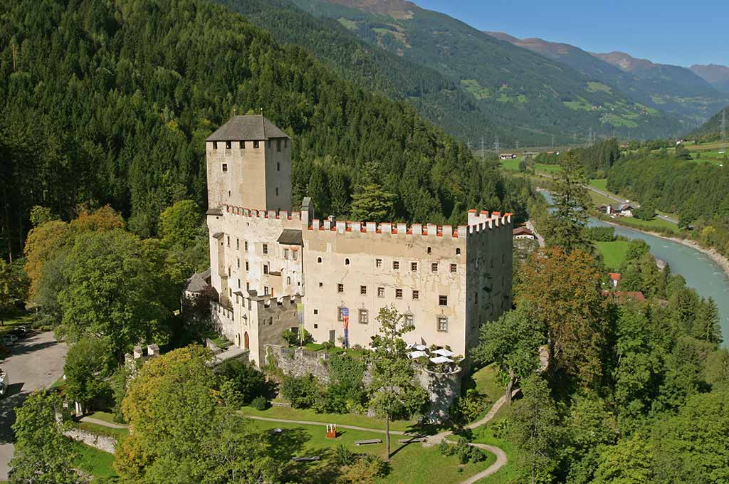 Enjoy-Osttriol: Schloss Bruck